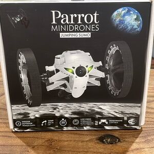 Parrot Minidrones jumping sumo